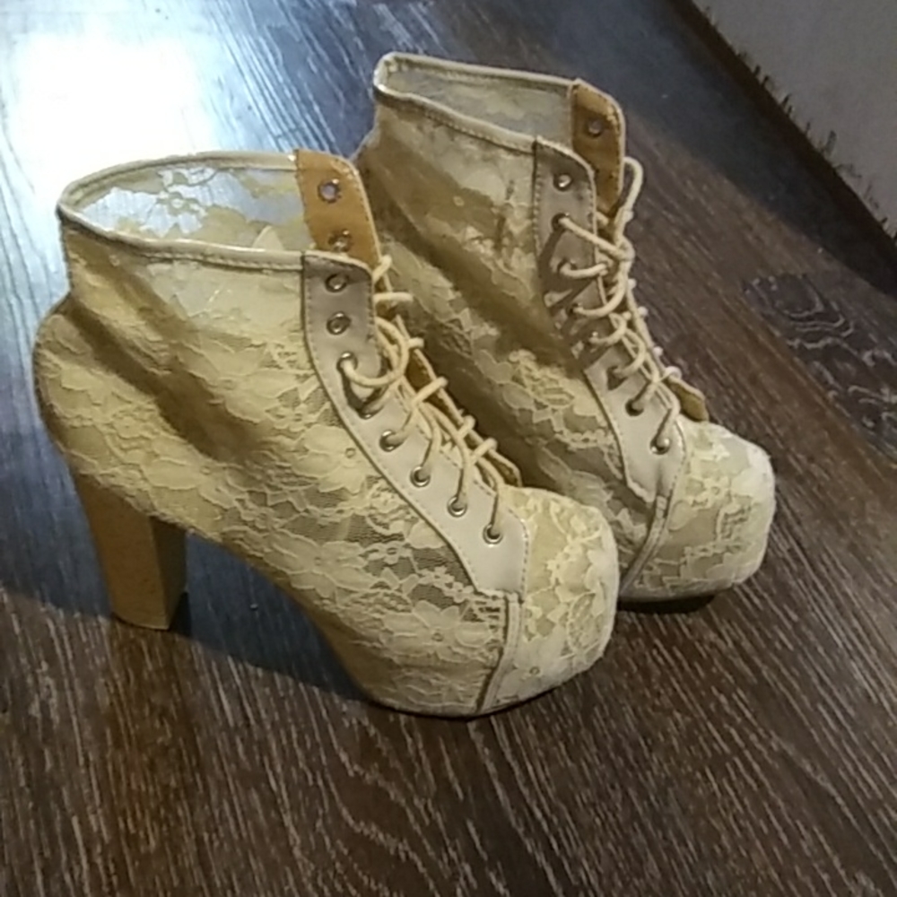 Highheeled  boots